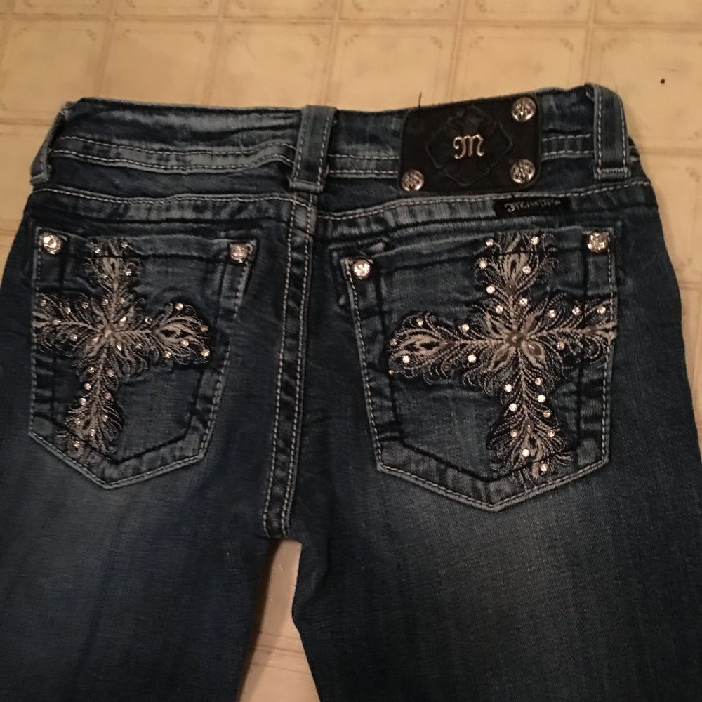 MISS ME Capris Denim Bling Distressed Size 27